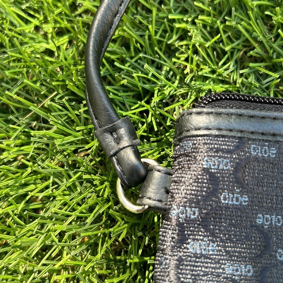 Cloe fabric with leather trim wristlet - Picture 4 of 6